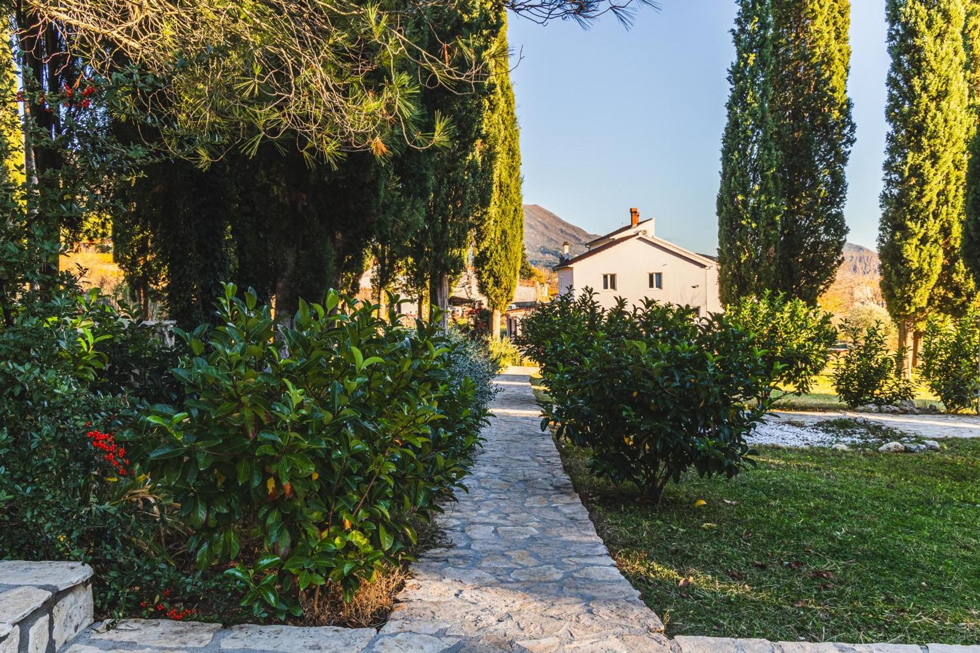 Country House Uros In Nature With Pool Lovorno Exterior foto